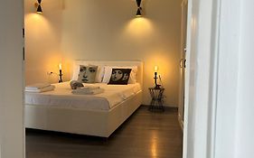 Interno 24
